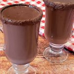 Chocolate quente com nata receita saborosa