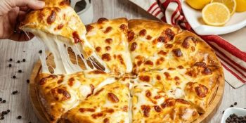 Receita de pizza 3 queijos
