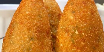 O salgado sem massa na airfryer fica sequinho e todo mundo ama