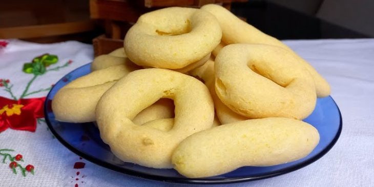 Biscoito de polvilho com fubá ana maria