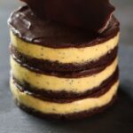 bolo-de-chocolate-com-mousse-de-maracuja