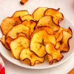 Chips de maçã na air fryer da Rita Lobo