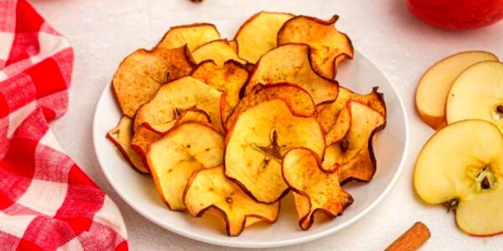 Chips de maçã na air fryer da Rita Lobo