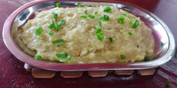Purê de mandioca com água
