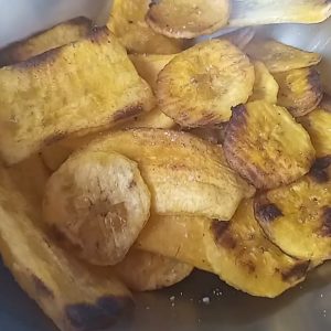 Banana chips cebola e salsa tudo gostoso ana maria rita lobo nordeste