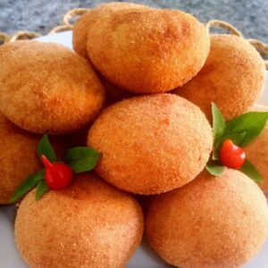 Bolinha de frango tudo gostoso