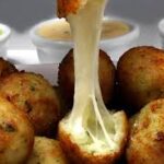 Bolinho de arroz recheado com mussarela receita