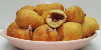Bolinho de chuva com goiabada