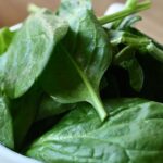 como higienizar o espinafre cru
