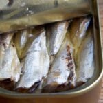 é saudável comer sardinha em lata