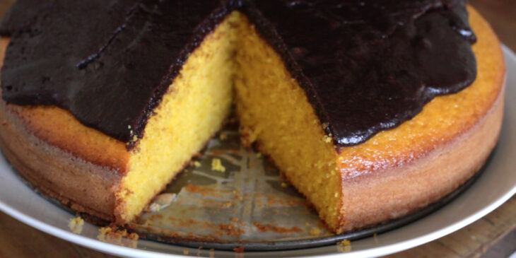 Bolo de cenoura feito no microondas receita como fazer