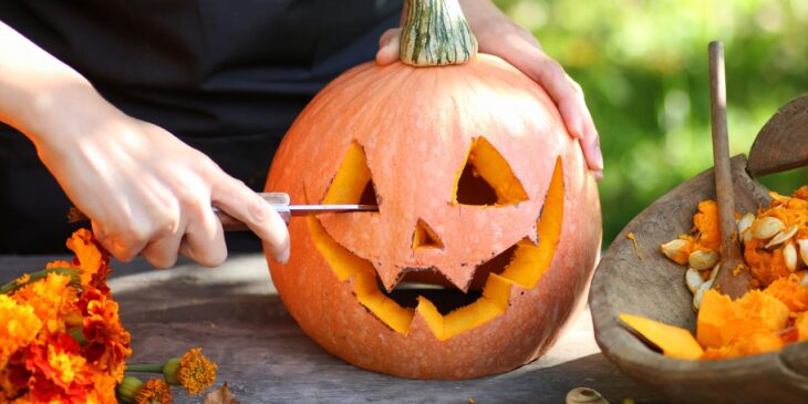 como cortar abóbora para Halloween