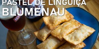 Pastel de linguiça blumenau com purê de aipim de Bombinhas SC