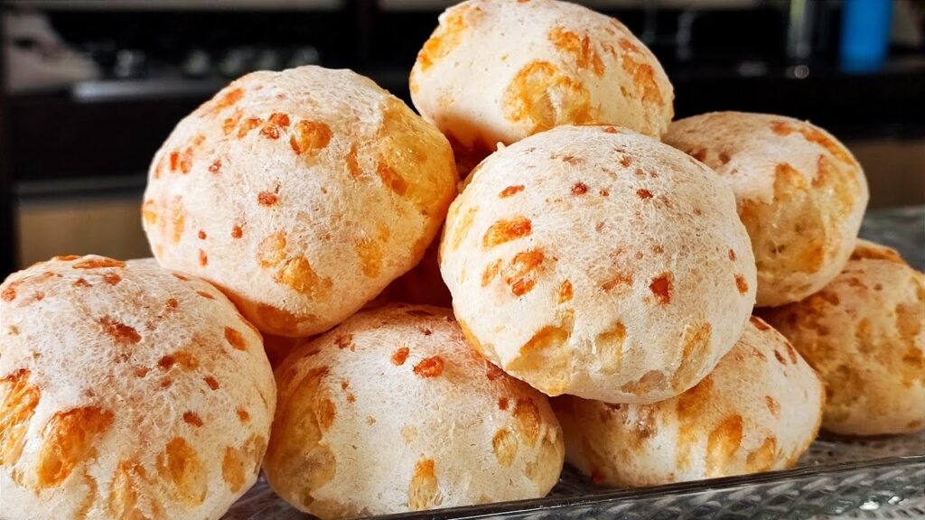 Pão de queijo de catupiry receita fácil