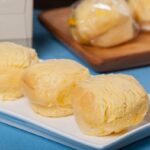 Pão de queijo recheado com cheddar receita