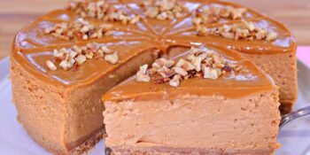 Cheesecake de doce de leite com chantilly