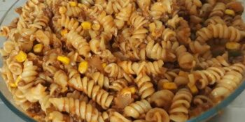 Macarrão parafuso com carne moída