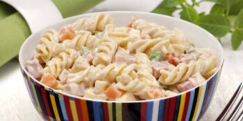 Macarrão parafuso com creme de leite