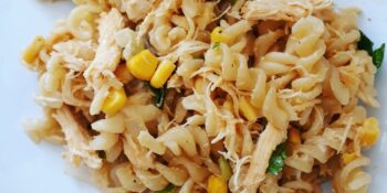 Macarrão parafuso com frango