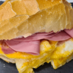 Omelete com mortadela receita