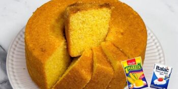 Bolo de flocão de milho com creme de leite