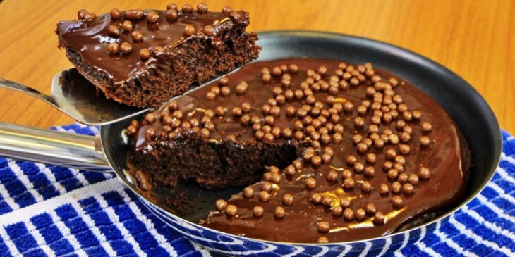 Bolo de frigideira do Instagram chocolate