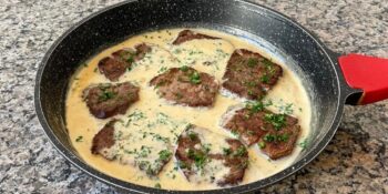 Filé de carne ao molho de queijos do tiktok