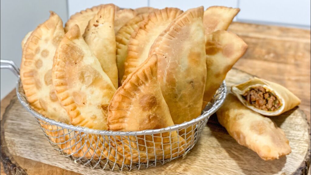 Massa de pastel simples com 3 ingredientes receita