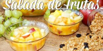 Salada de fruta proteica