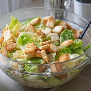 Molho salada caesar com iogurte receita