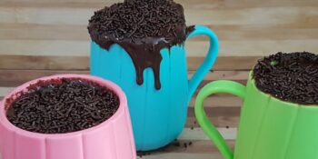 Bolo de caneca de brigadeiro