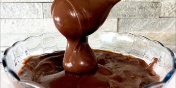 Receita para bolo especial: Cobertura de chocolate sem margarina