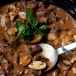 Estrogonofe de mignon com mostarda Dijon e conhaque