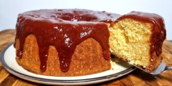 Bolo de Romeu e Julieta (goiabada + queijo cremoso)