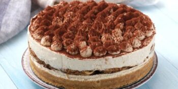 Bolo de tiramisù (café, cacau e creme mascarpone)