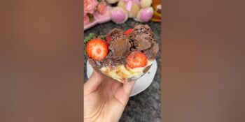 Bombom aberto de morango