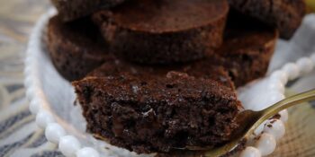 Brownie vegano com banana