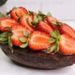 Ovo de Páscoa de bombom de morango como preparar