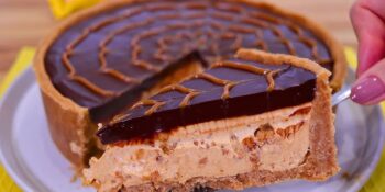 Torta gelada de chocolate com doce de leite