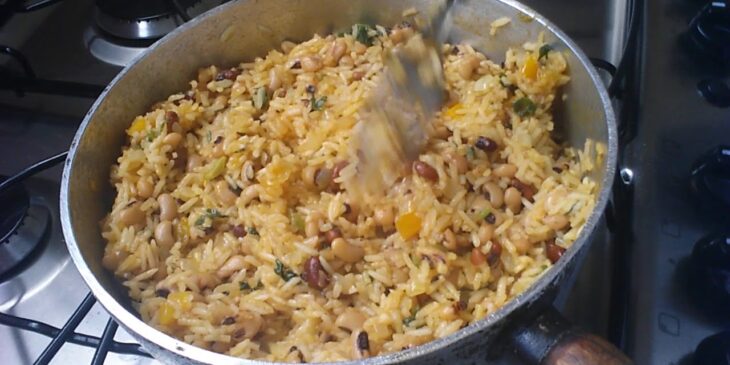 Baião de dois com calabresa e bacon