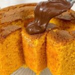 Bolo de cenoura com cobertura de chocolate e café receita