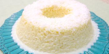 Bolo de tapioca granulada de hotel