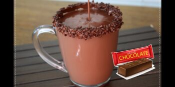 Chocolate quente com caramelo salgado