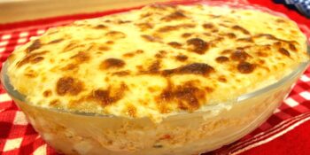 Escondidinho de aipim com frango
