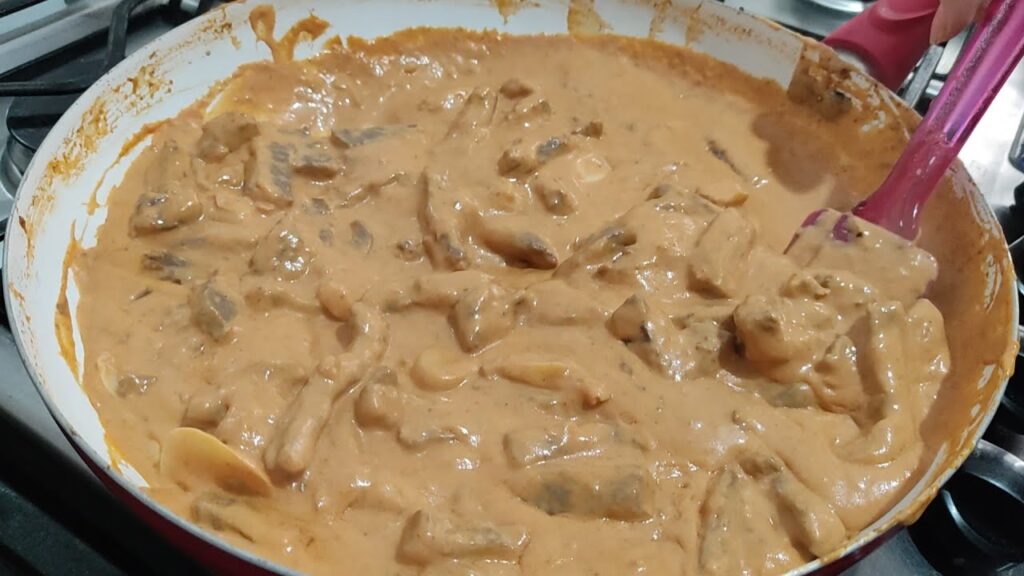 Estrogonofe de carne sem lactose