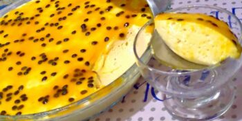 Mousse de maracujá com ganache de chocolate