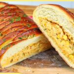 Pão recheado com frango e catupiry receita