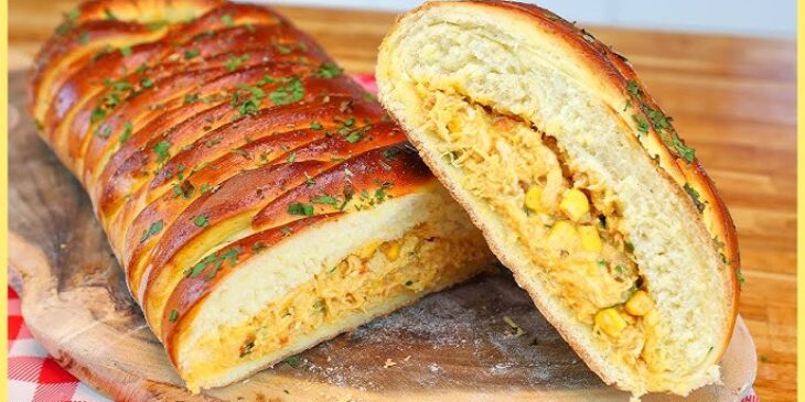 Pão recheado com frango e catupiry receita