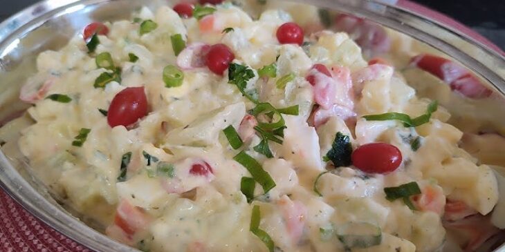Salada fria de chuchu com maionese fácil