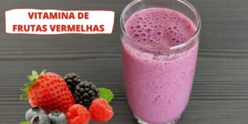 Vitamina de frutas vermelhas e ninho